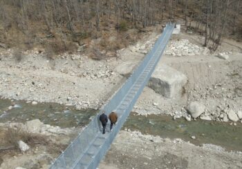 VAL BAGANZA, RICOSTRUITO IL PONTE “TIBETANO” DEI SALTI DEL DIAVOLO, VIA DI COLLEGAMENTO TRA I TERRITORI DI TERENZO E BERCETO